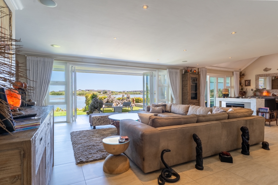 3 Bedroom Property for Sale in Lake Michelle Western Cape